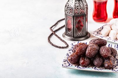 fresh-medjool-dates-ramadan-kareem-2021-08-31-11-16-39-utc-scaled.jpg